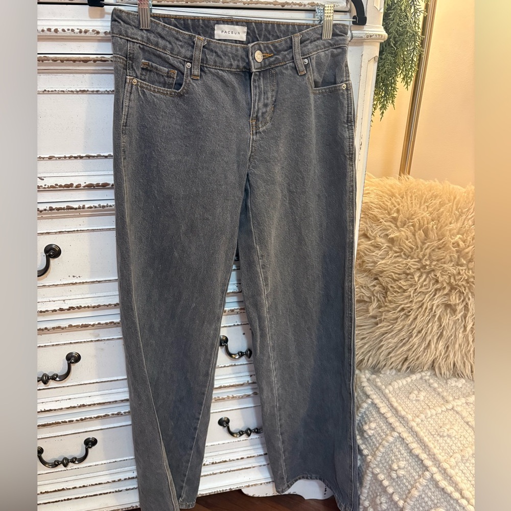 Low Rise Baggy Jeans